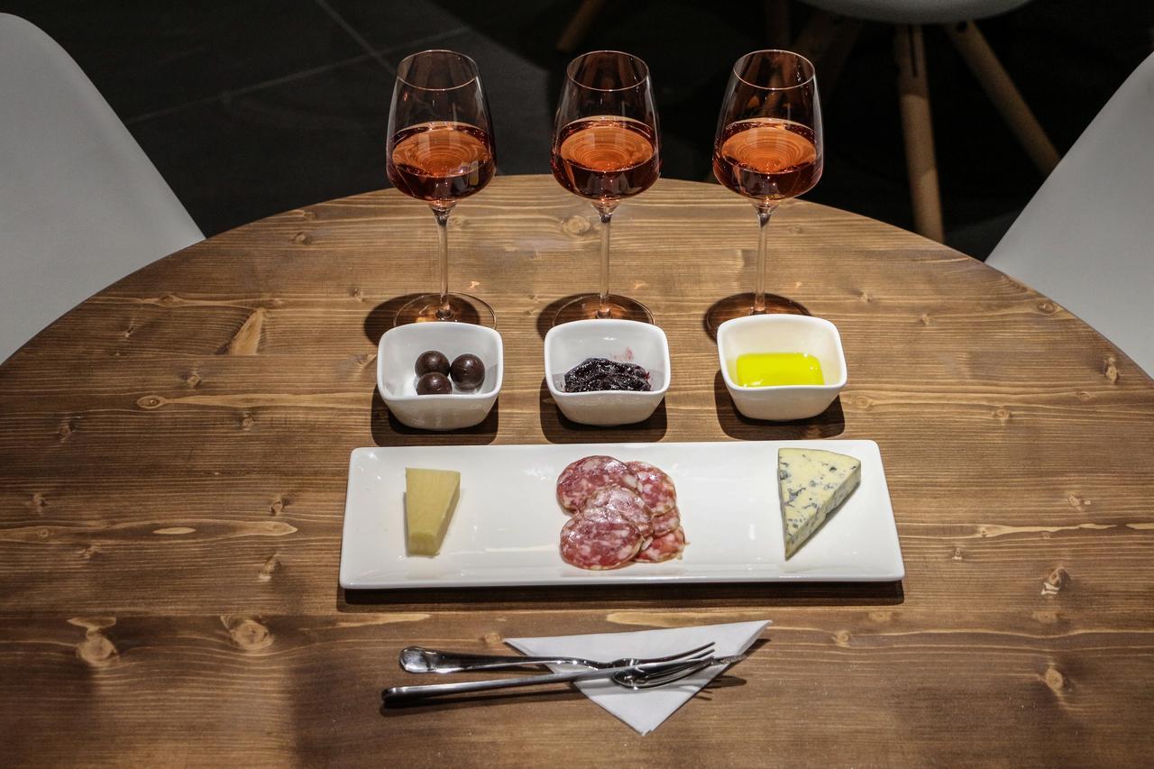 Wine Hotel צ'יסינאו מראה חיצוני תמונה